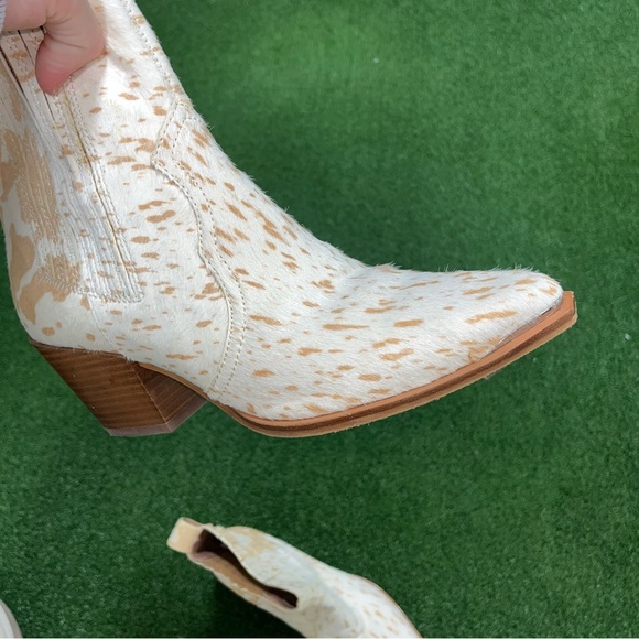 Dolce Vita Women’s Boots Cow Print Size 8 - Picture 6 of 6
